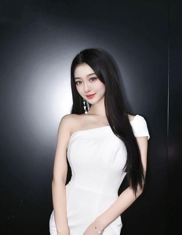 旧金山伴游大学生